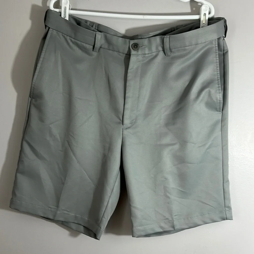 Haggar Regular Fit, Flat Front, Expandable Waistband Gray Men’s 38